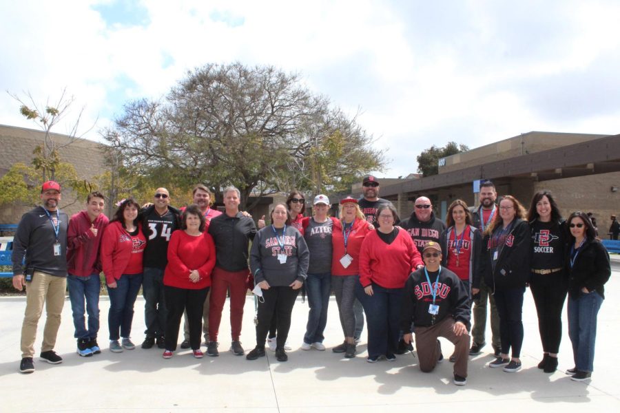 Members+of+the+UC+High+community+gathered+to+show+their+support+for+the+Aztecs.